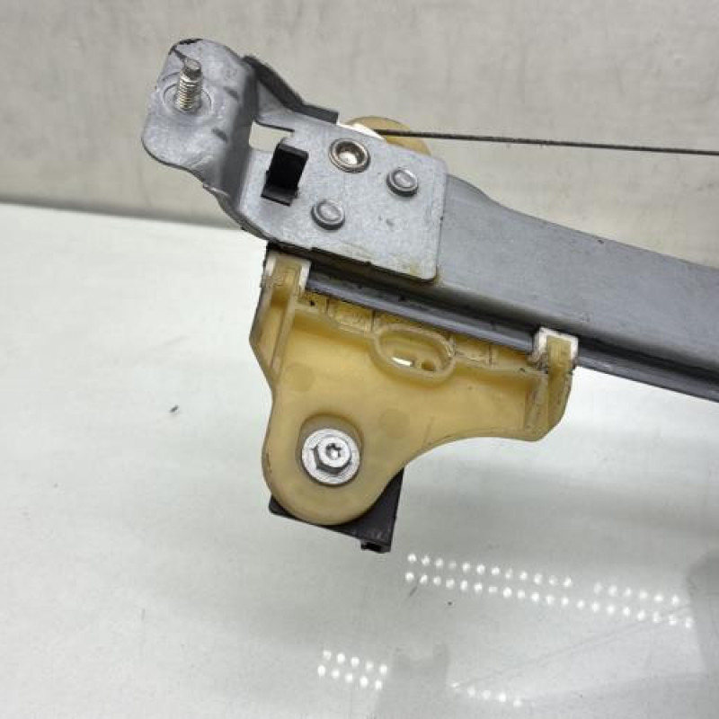 Leve vitre electrique avant gauche RENAULT CLIO 4 Photo n°4