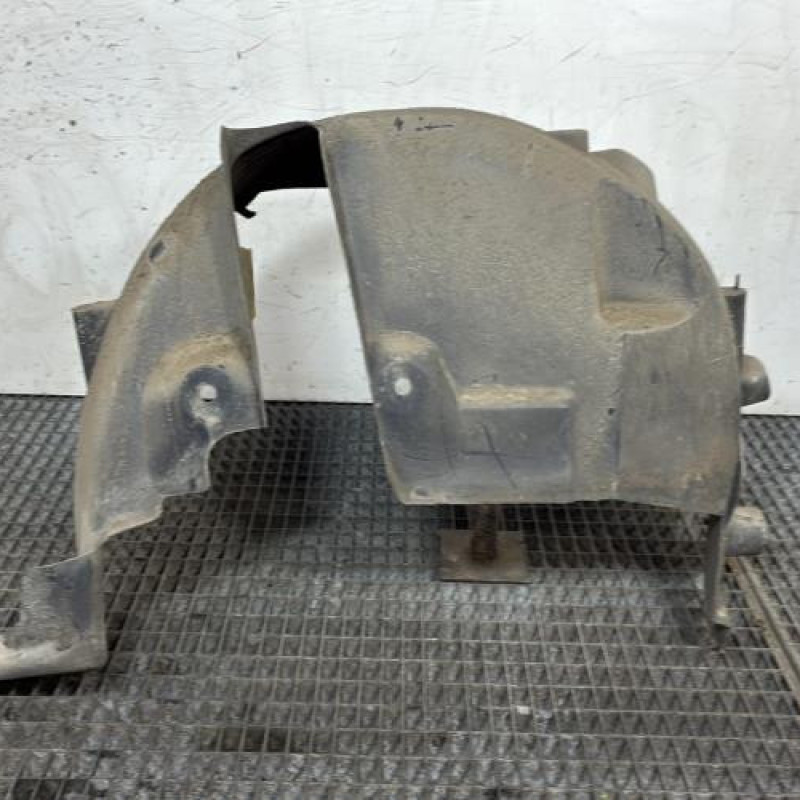 Pare boue arriere gauche RENAULT CLIO 4 Photo n°2