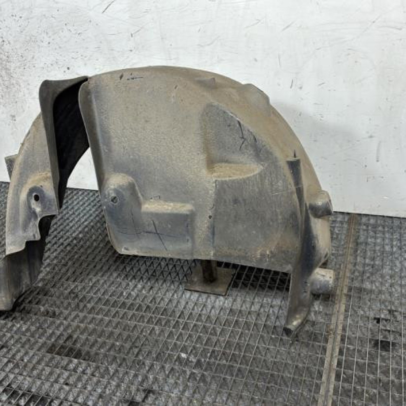 Pare boue arriere gauche RENAULT CLIO 4 Photo n°4