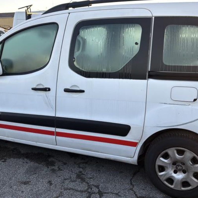 Trappe d'essence PEUGEOT PARTNER 2 Photo n°10