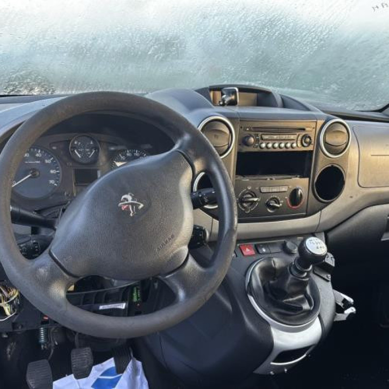 Trappe d'essence PEUGEOT PARTNER 2 Photo n°17