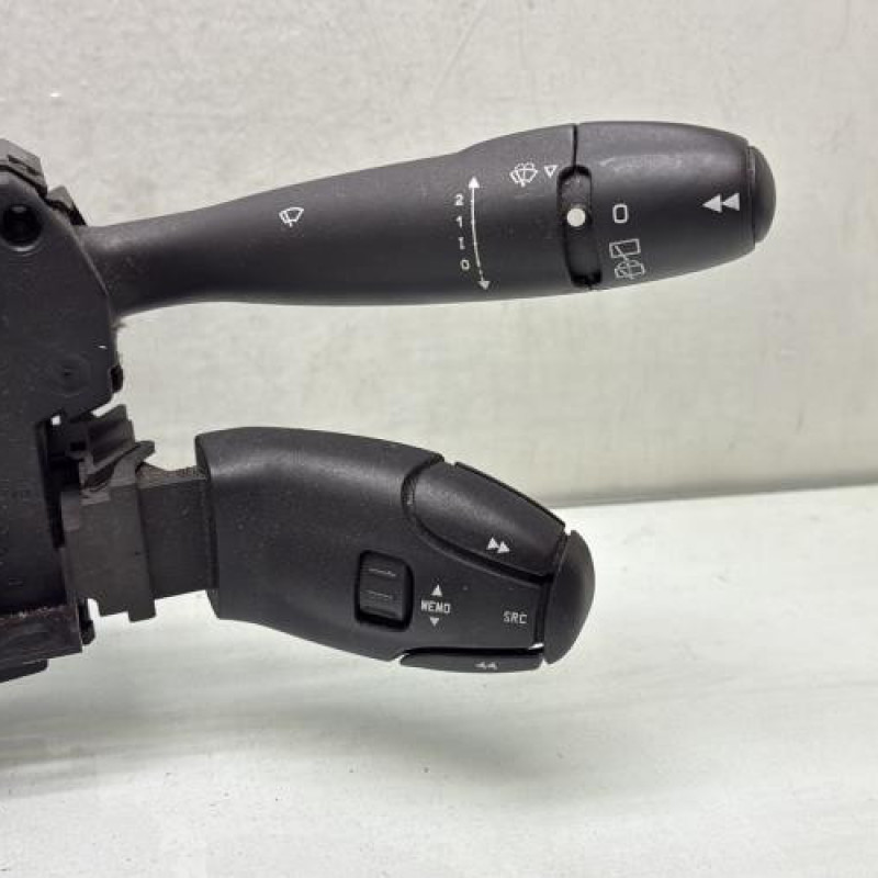 Com (Bloc Contacteur Tournant+Commodo Essuie Glace+Commodo Phare) PEUGEOT PARTNER 2 Photo n°4