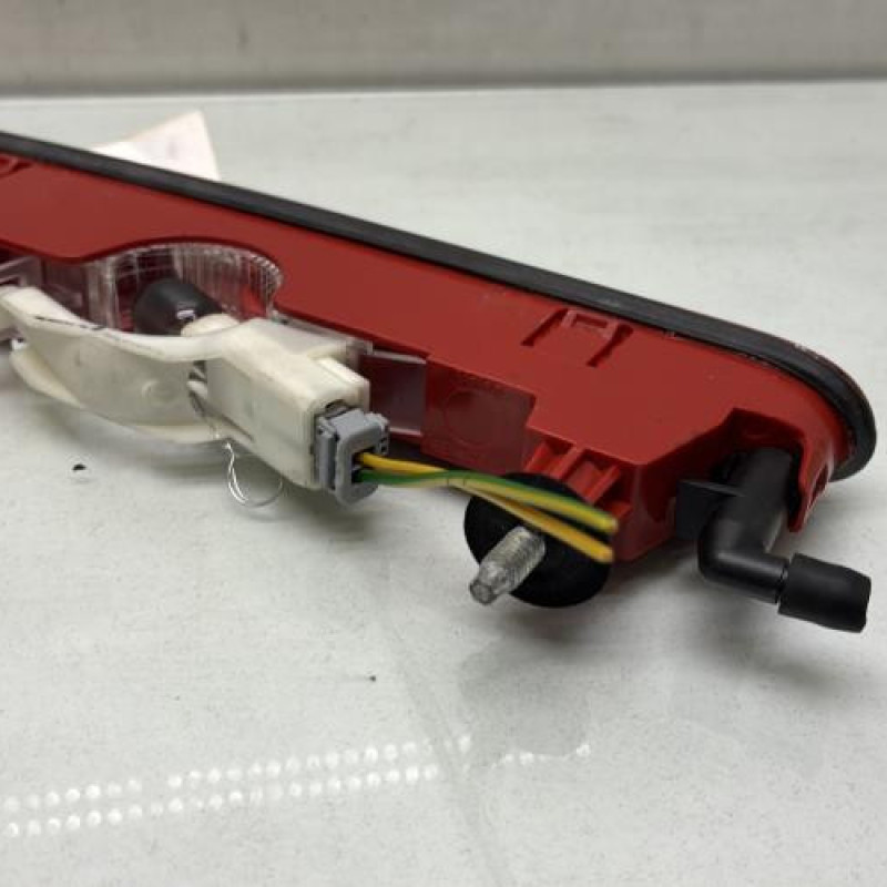 Feu arriere stop central PEUGEOT PARTNER 2 Photo n°3