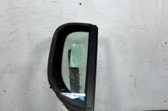 Custode arriere droit (porte) PEUGEOT 308 2 Photo n°1