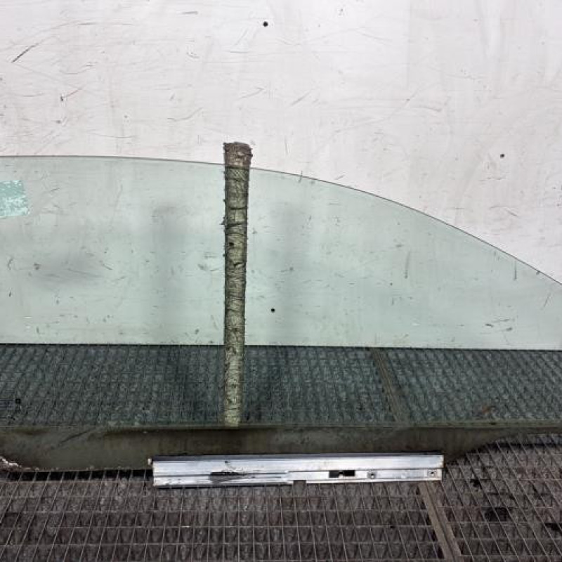 Vitre avant gauche OPEL ASTRA G Photo n°4
