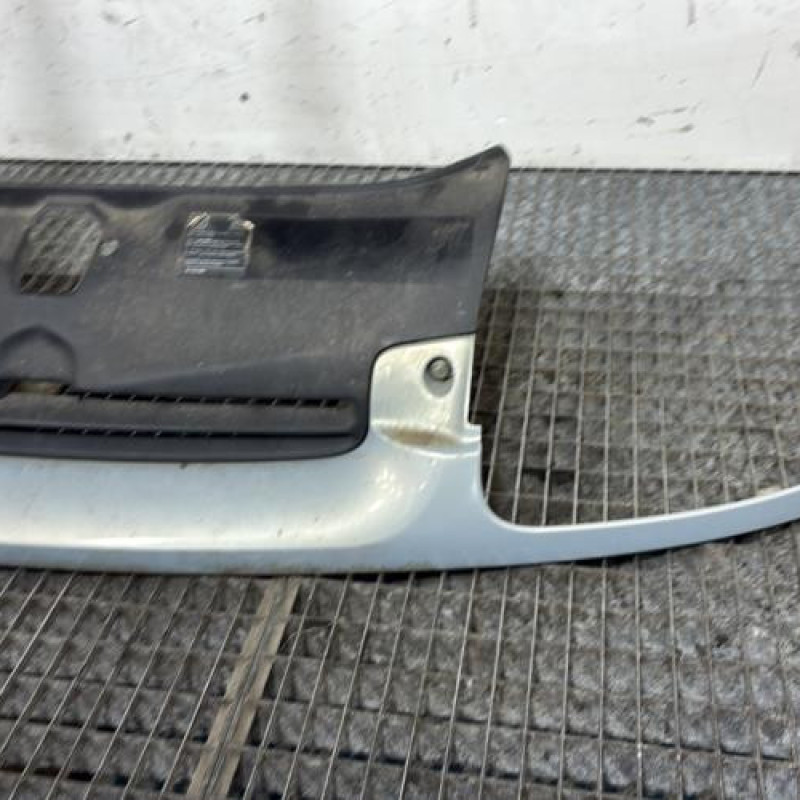 Calandre RENAULT CLIO 2 Photo n°3