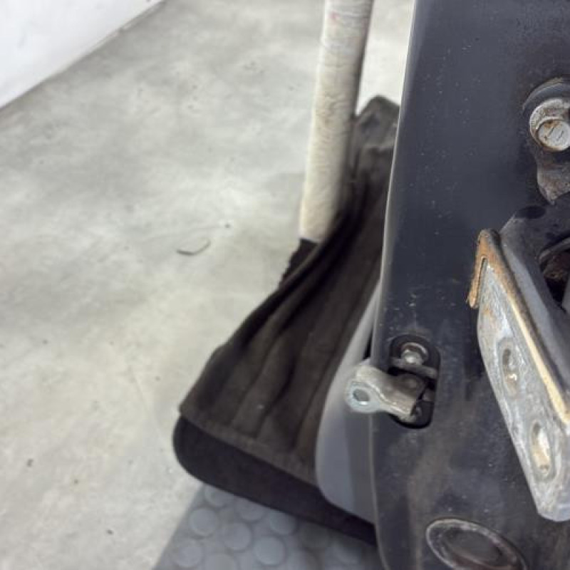 Porte avant gauche PEUGEOT 107 Photo n°4