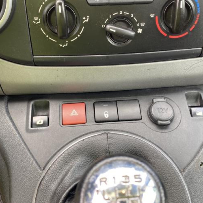 Moteur essuie glace arriere PEUGEOT PARTNER 2 Photo n°20