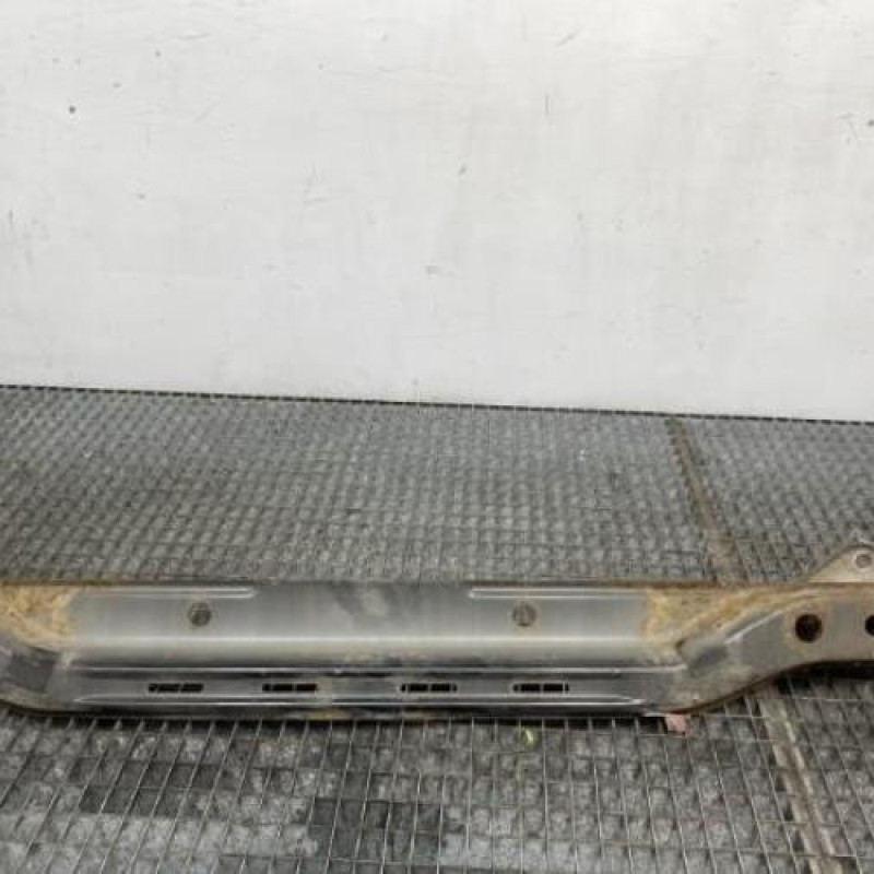 Renfort pare choc arriere (traverse) PEUGEOT 107 Photo n°6