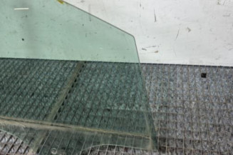 Vitre avant droit FORD FIESTA 7