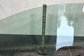 Vitre avant droit FORD FIESTA 7