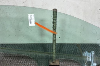 Vitre avant gauche FORD FIESTA 7