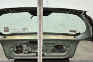 Malle/Hayon arriere TOYOTA YARIS 1