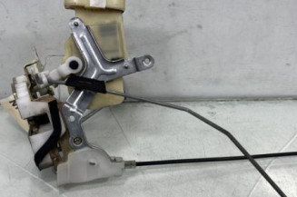 Serrure avant droit TOYOTA YARIS 1 Photo n°1