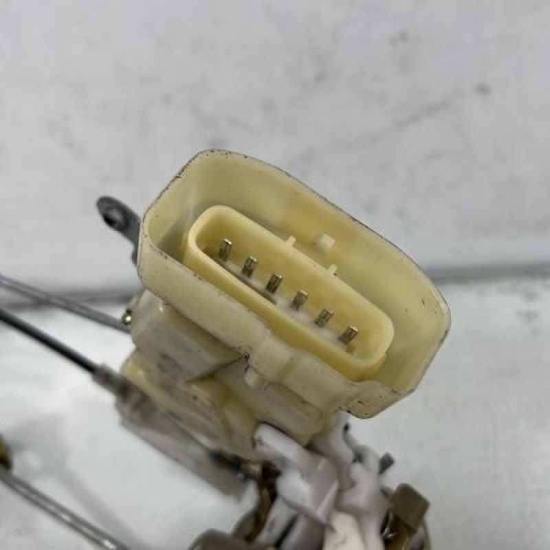 Serrure avant droit TOYOTA YARIS 1 Photo n°3