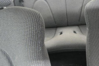 Vitre avant droit HYUNDAI COUPE 1