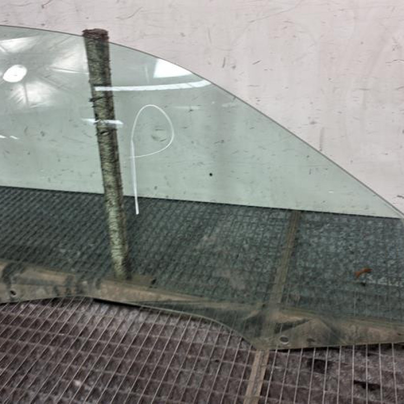 Vitre avant droit BMW SERIE 3 E46 Photo n°3