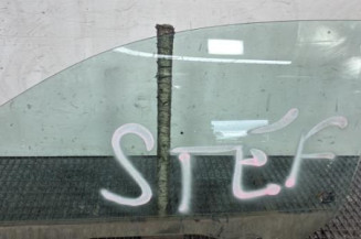 Vitre avant gauche BMW SERIE 3 E46 Photo n°1