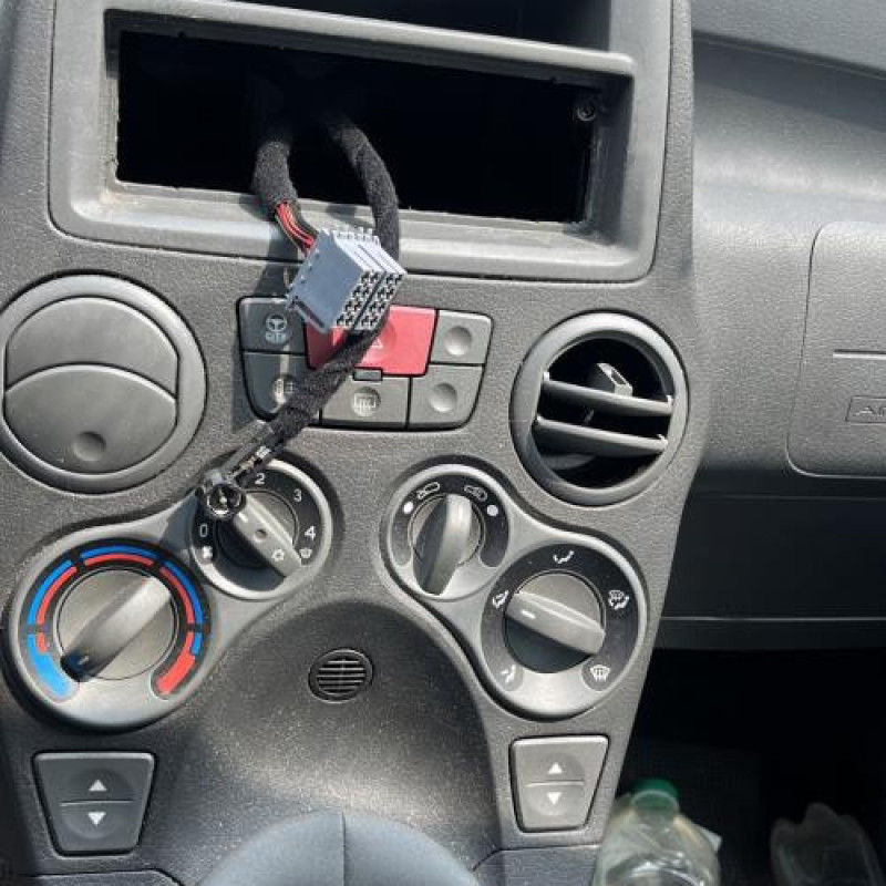 Vitre avant gauche FIAT PANDA 2 Photo n°13