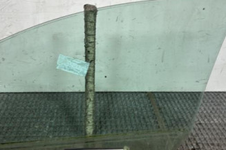 Vitre avant droit TOYOTA YARIS 3