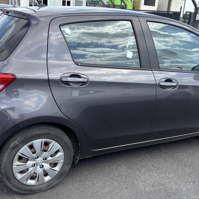 Vitre avant droit TOYOTA YARIS 3 Photo n°11