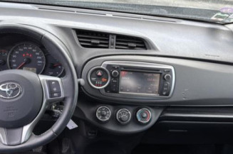 Vitre avant droit TOYOTA YARIS 3
