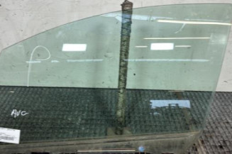 Vitre avant gauche TOYOTA YARIS 3 Photo n°1