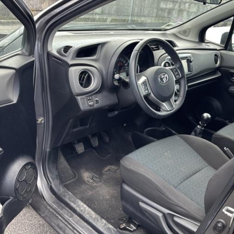 Vitre avant gauche TOYOTA YARIS 3 Photo n°14