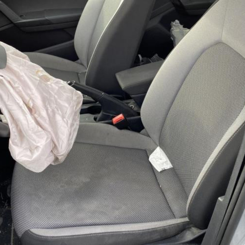 Poignee porte avant gauche SEAT IBIZA 5 Photo n°13