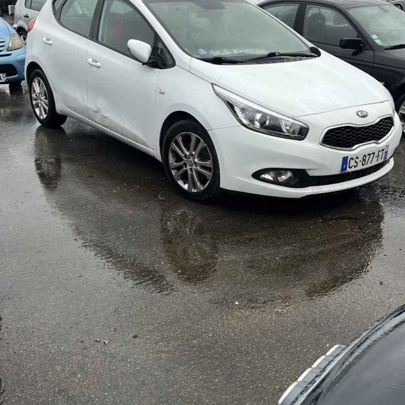 KIA CEE-D 2 PHASE 1 1.4 CVVT - 16V Photo n°3