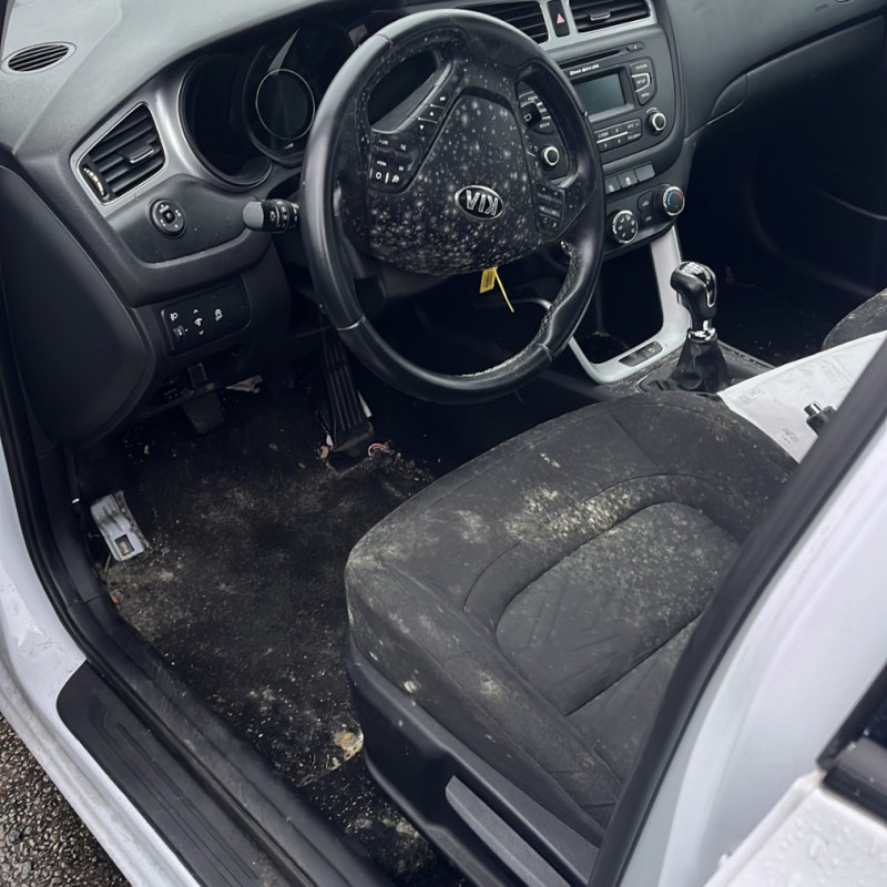 KIA CEE-D 2 PHASE 1 1.4 CVVT - 16V Photo n°7