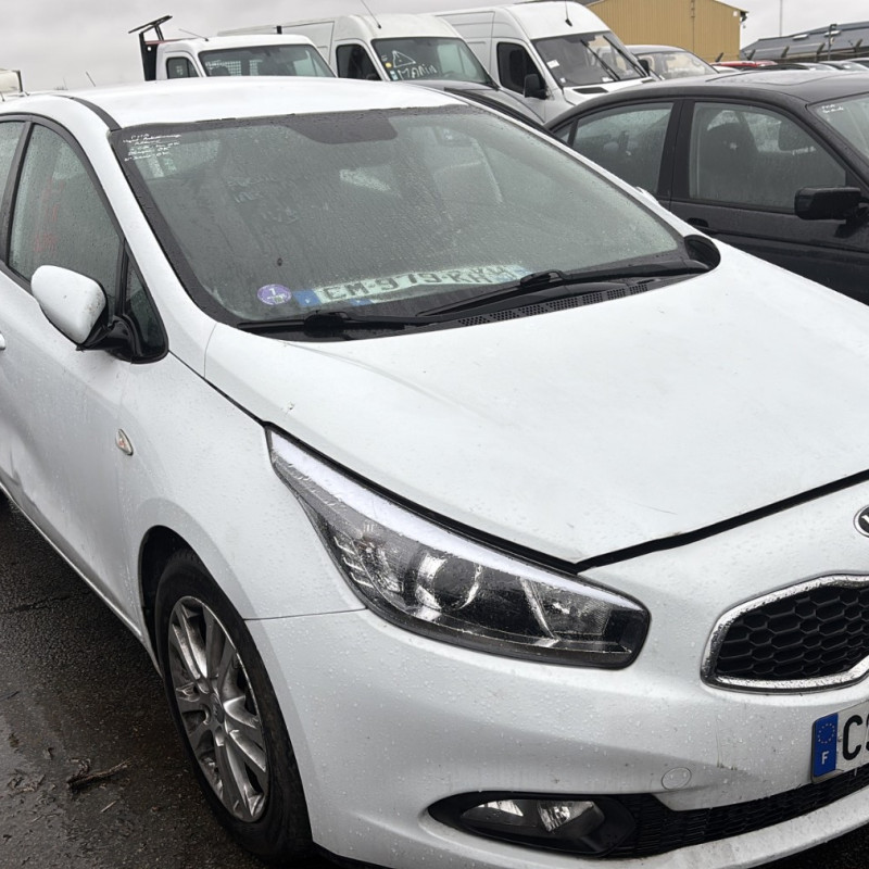 KIA CEE-D 2 PHASE 1 1.4 CVVT - 16V Photo n°14