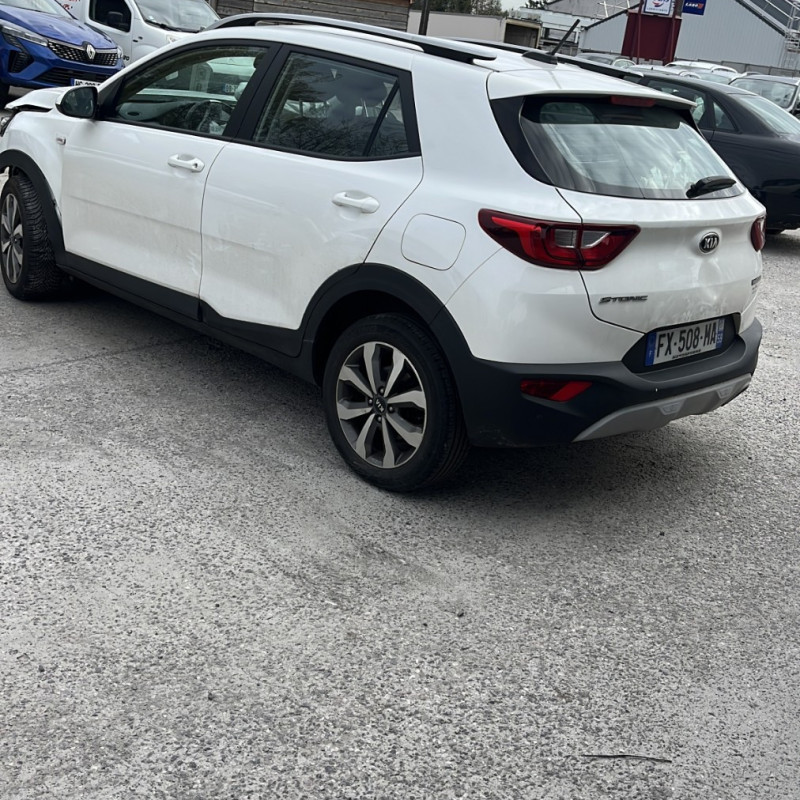KIA STONIC PHASE 2 1.0 GDI - 12V TURBO HYBRID Photo n°4
