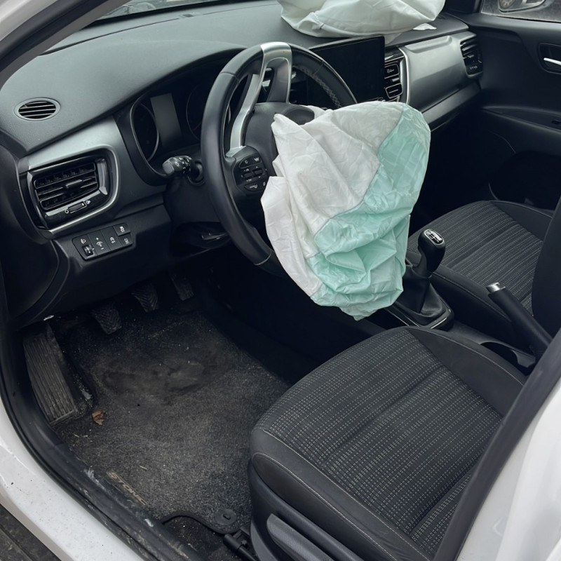 KIA STONIC PHASE 2 1.0 GDI - 12V TURBO HYBRID Photo n°6