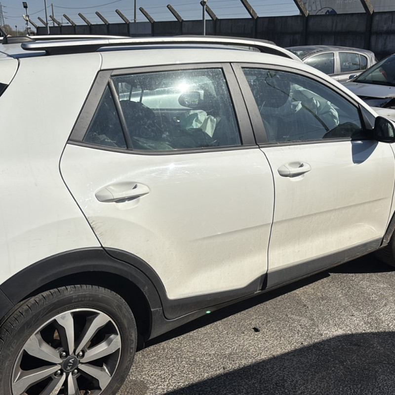 KIA STONIC PHASE 2 1.0 GDI - 12V TURBO HYBRID Photo n°18