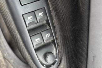 Bouton de coffre PEUGEOT 406