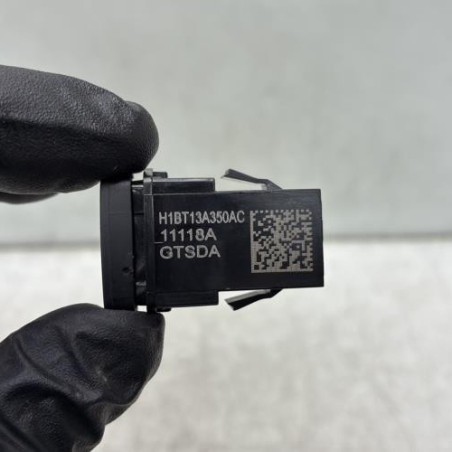 Bouton de warning FORD FIESTA 7