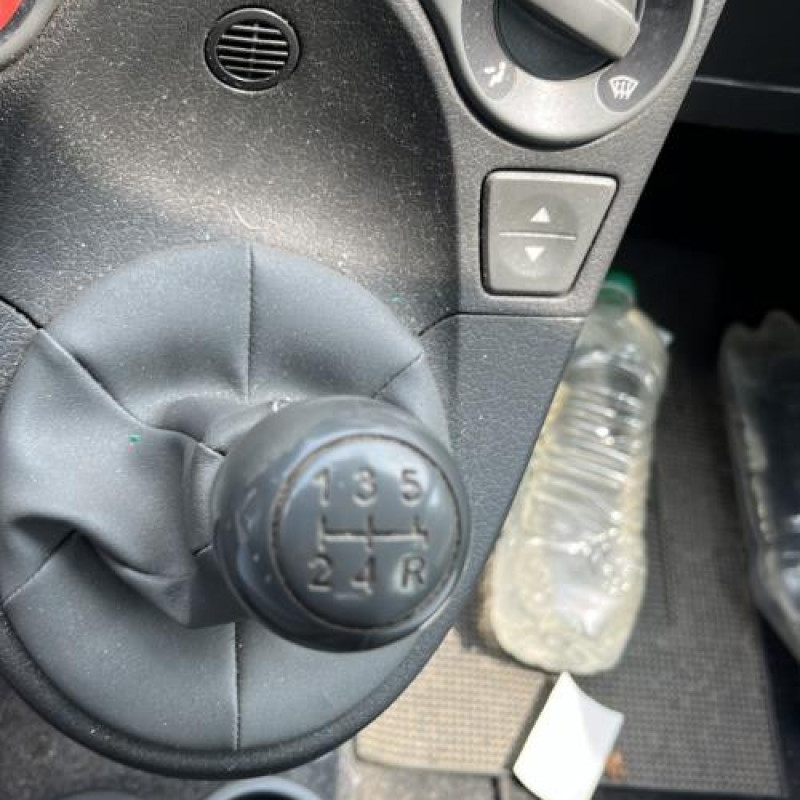 Bouton de coffre FIAT PANDA 2 Photo n°13