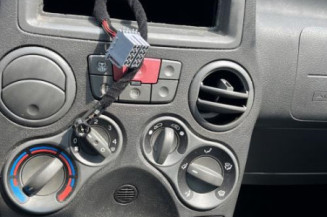 Bouton de coffre FIAT PANDA 2