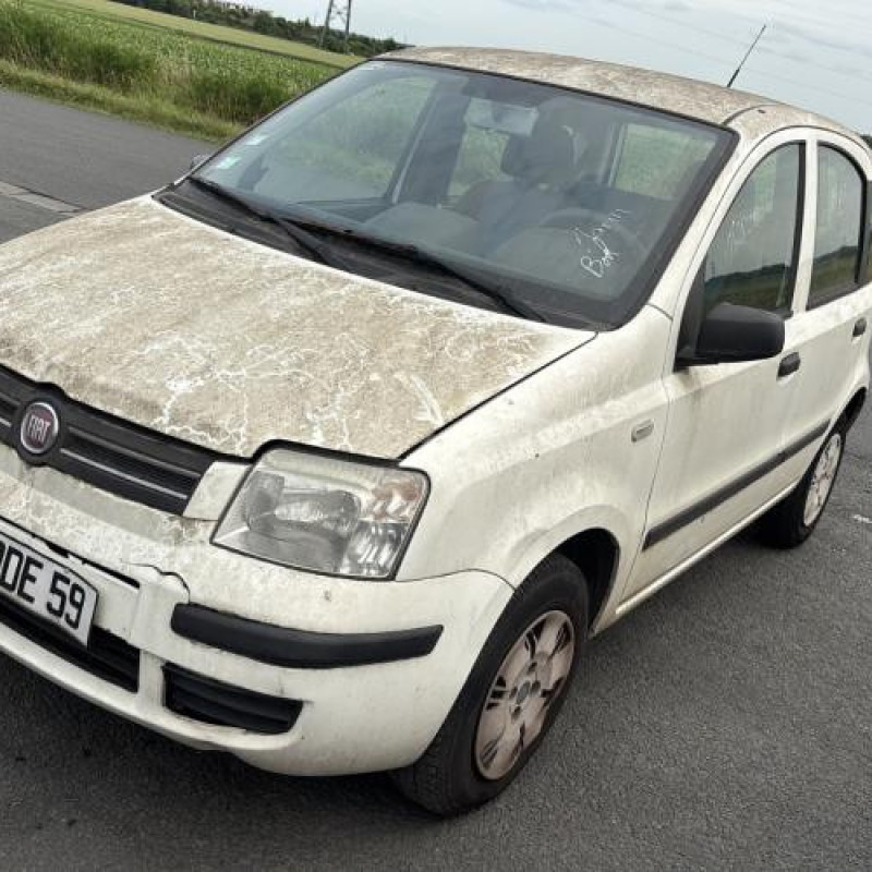 Bouton de coffre FIAT PANDA 2 Photo n°19