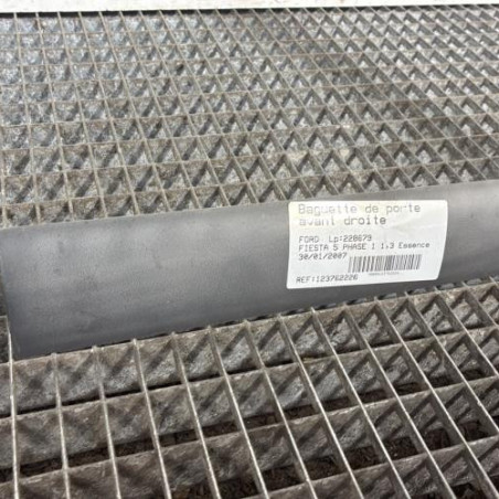 Baguette de porte avant droite FORD FIESTA 5