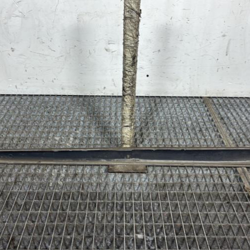 Baguette de porte avant droite FORD FIESTA 5 Photo n°4