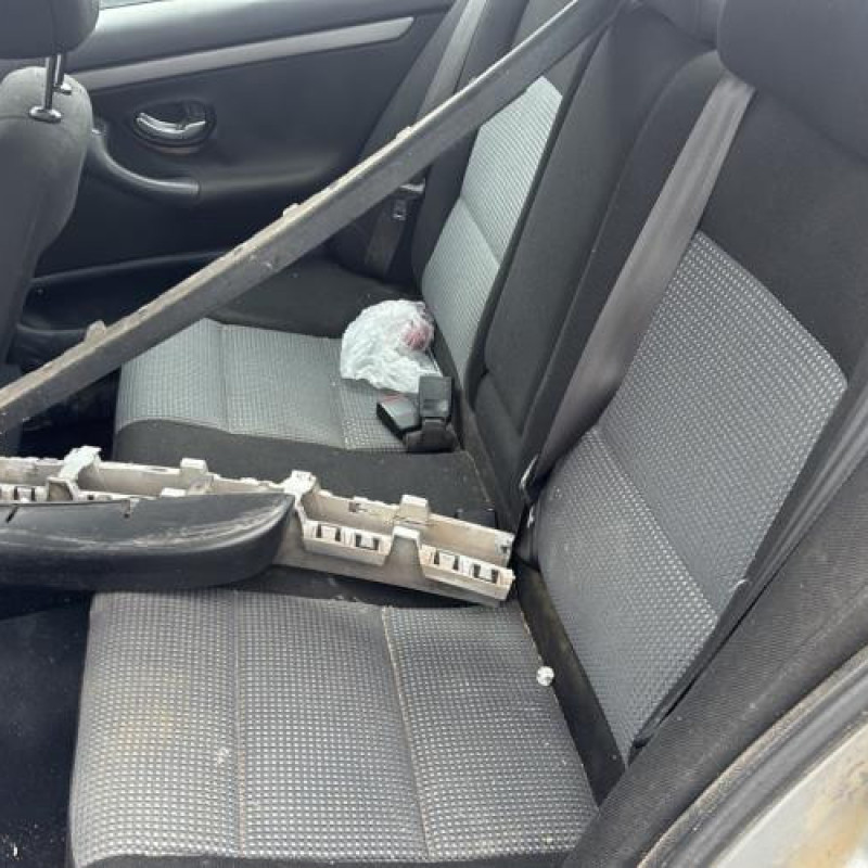 Poignee porte arriere droit PEUGEOT 406 Photo n°17