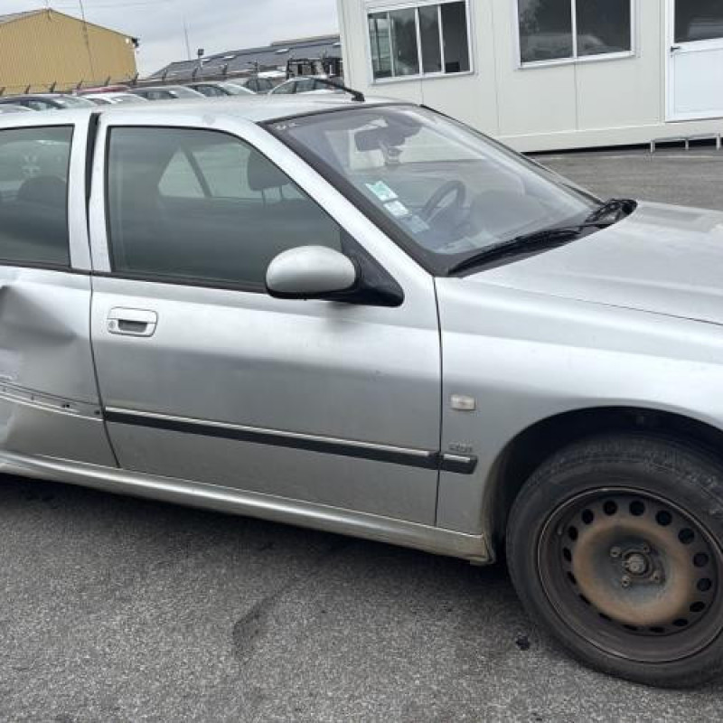 Attache ceinture arriere droit PEUGEOT 406 Photo n°12