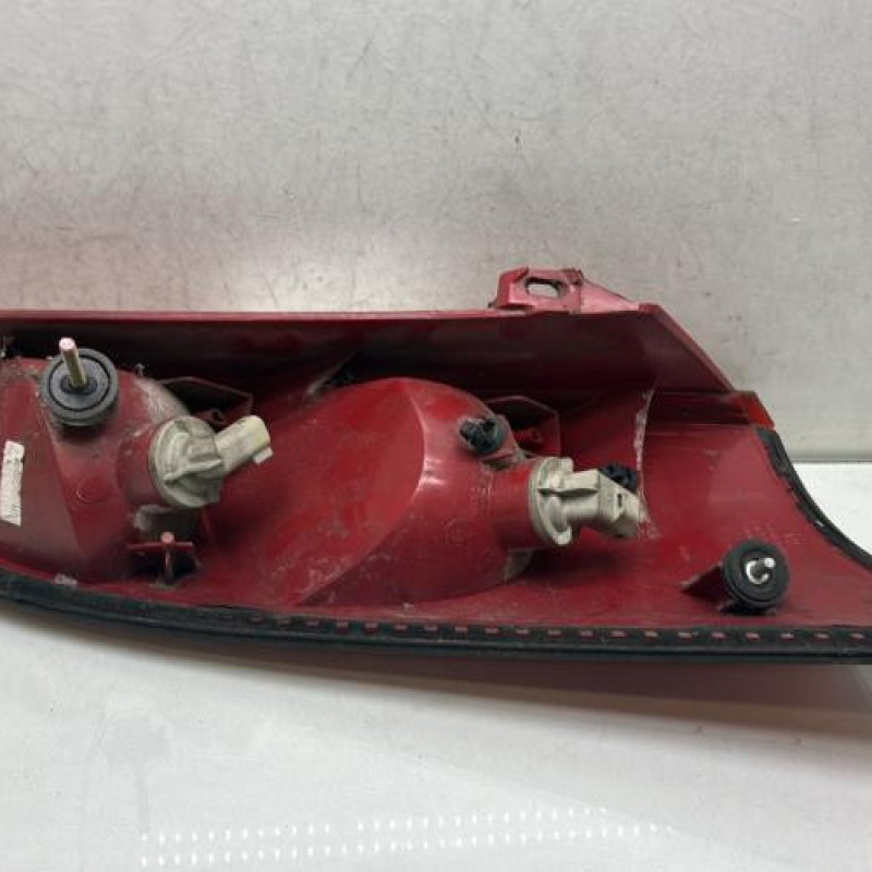 Feu arriere principal gauche (feux) FORD FOCUS 1 Photo n°2