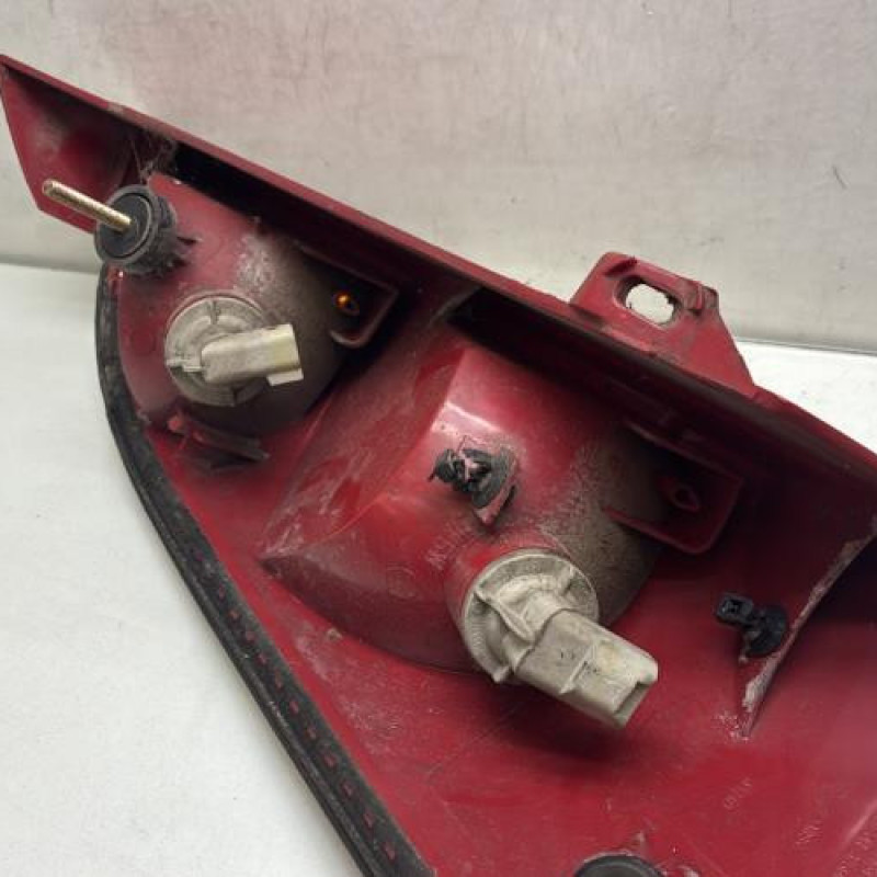 Feu arriere principal gauche (feux) FORD FOCUS 1 Photo n°3