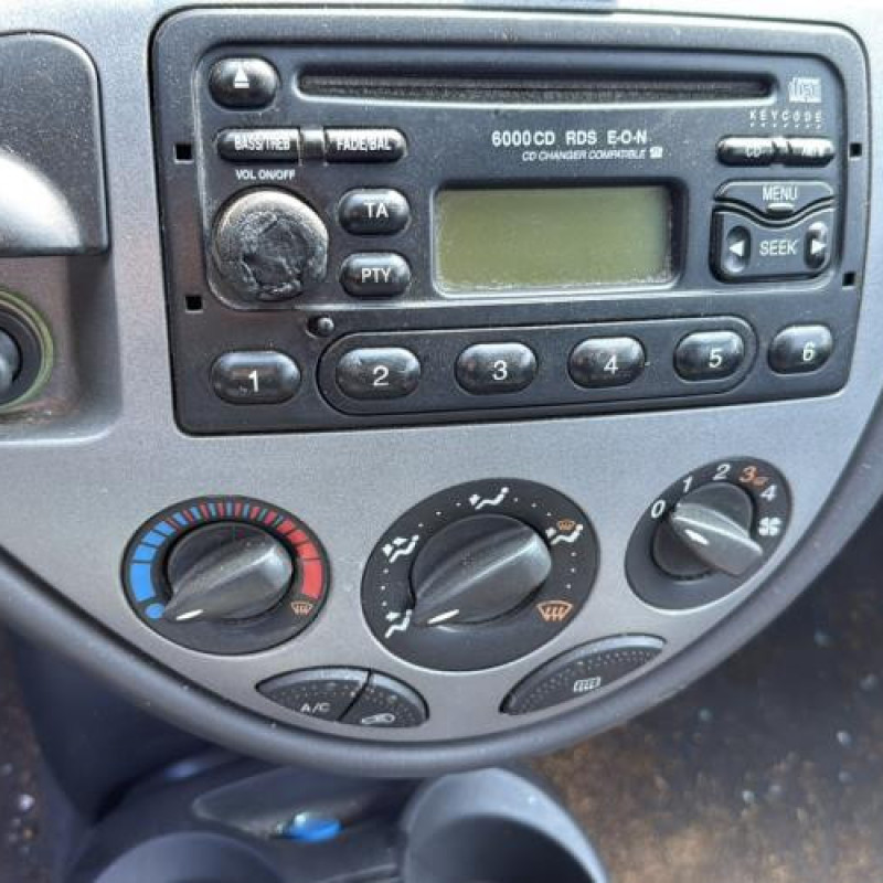 Feu arriere principal gauche (feux) FORD FOCUS 1 Photo n°18