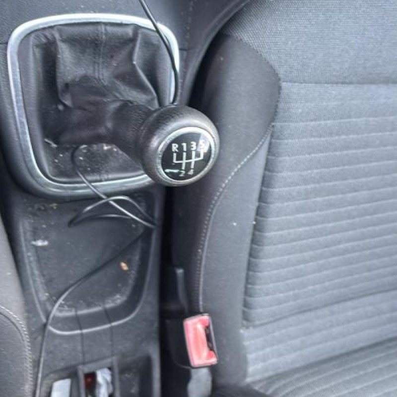 Arret de porte avant gauche VOLKSWAGEN POLO 5 Photo n°20