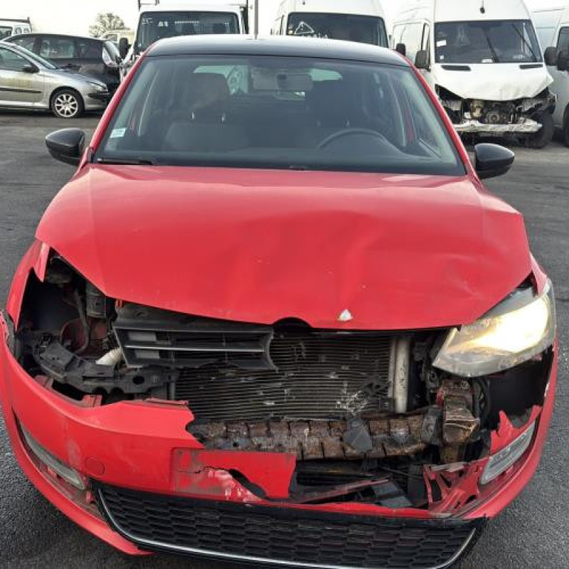 Attache ceinture arriere gauche VOLKSWAGEN POLO 5 Photo n°8