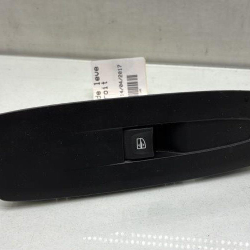 Interrupteur de leve vitre avant droit RENAULT SCENIC 4 Photo n°1